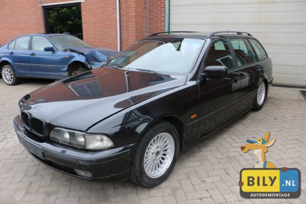 BMW E39 540i touring M62TU black saffier metallic