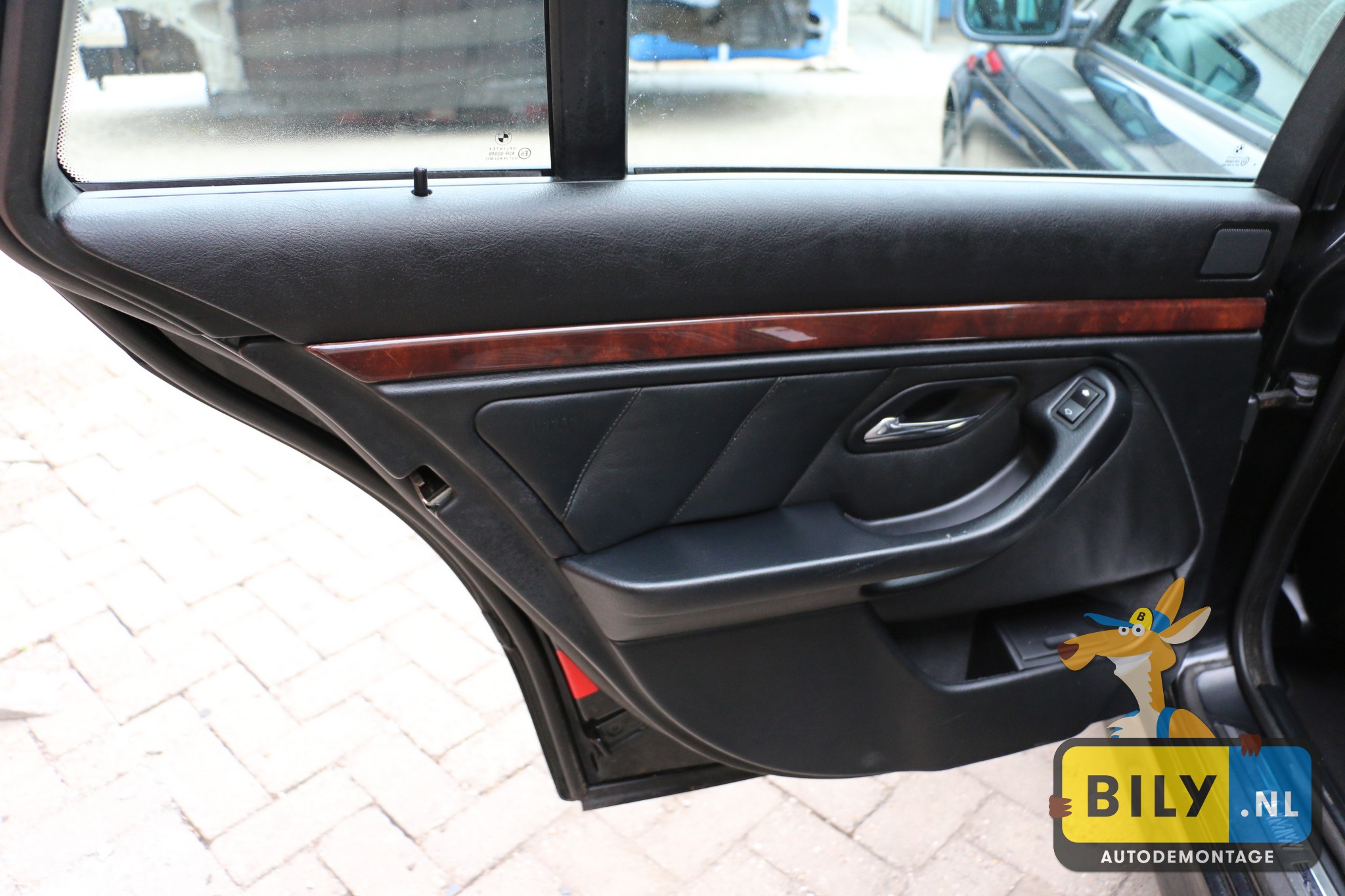 BMW E39 540i touring M62TU black saffier metallic - Afbeelding 12