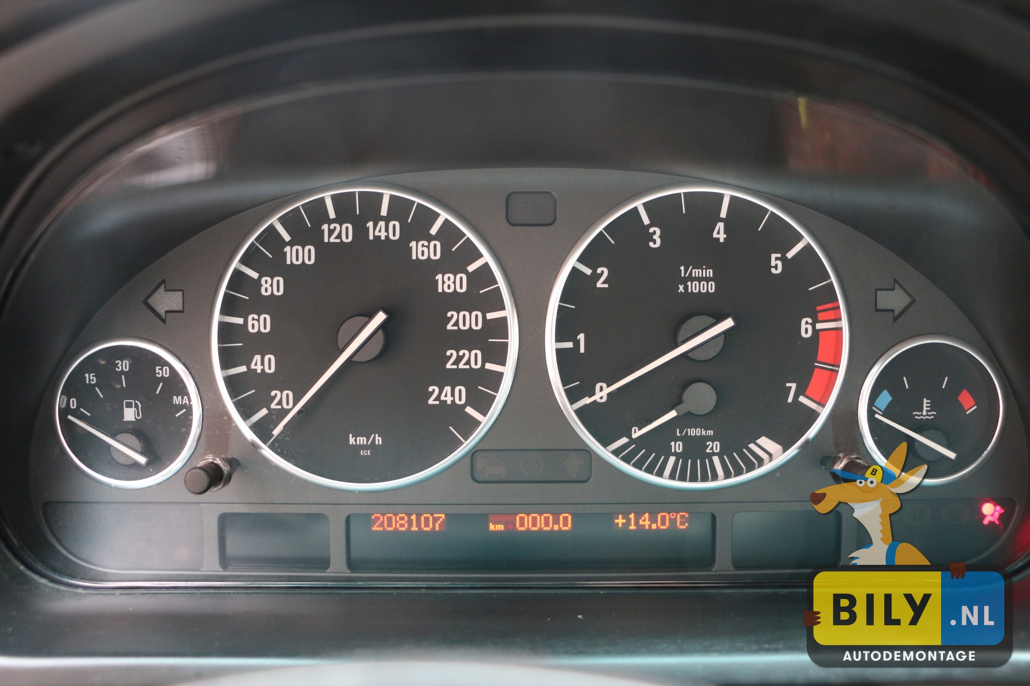 BMW E39 540i touring M62TU black saffier metallic - Afbeelding 14