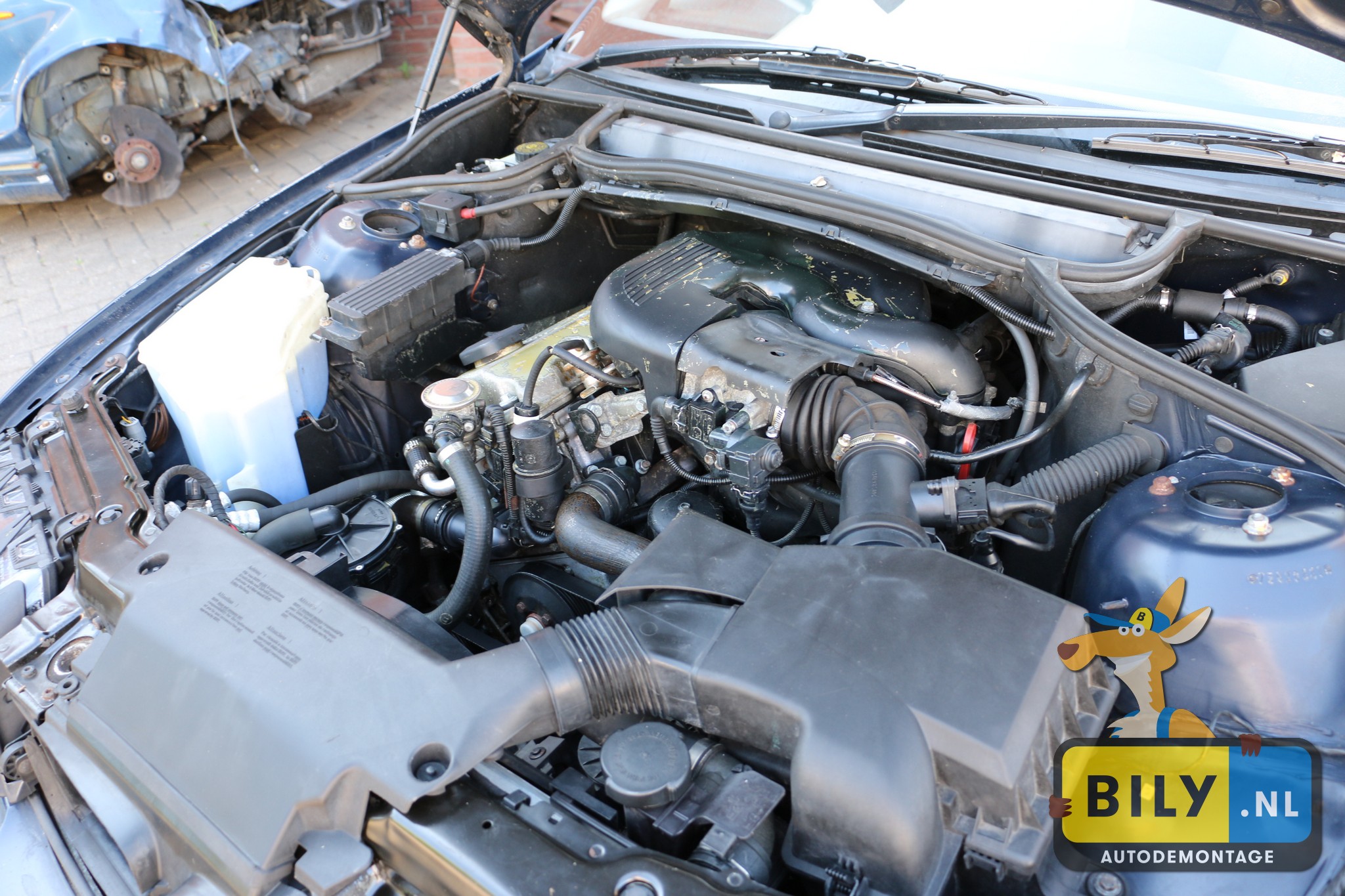 BMW E46 318i M43 sedan dunkelblauw - Afbeelding 10