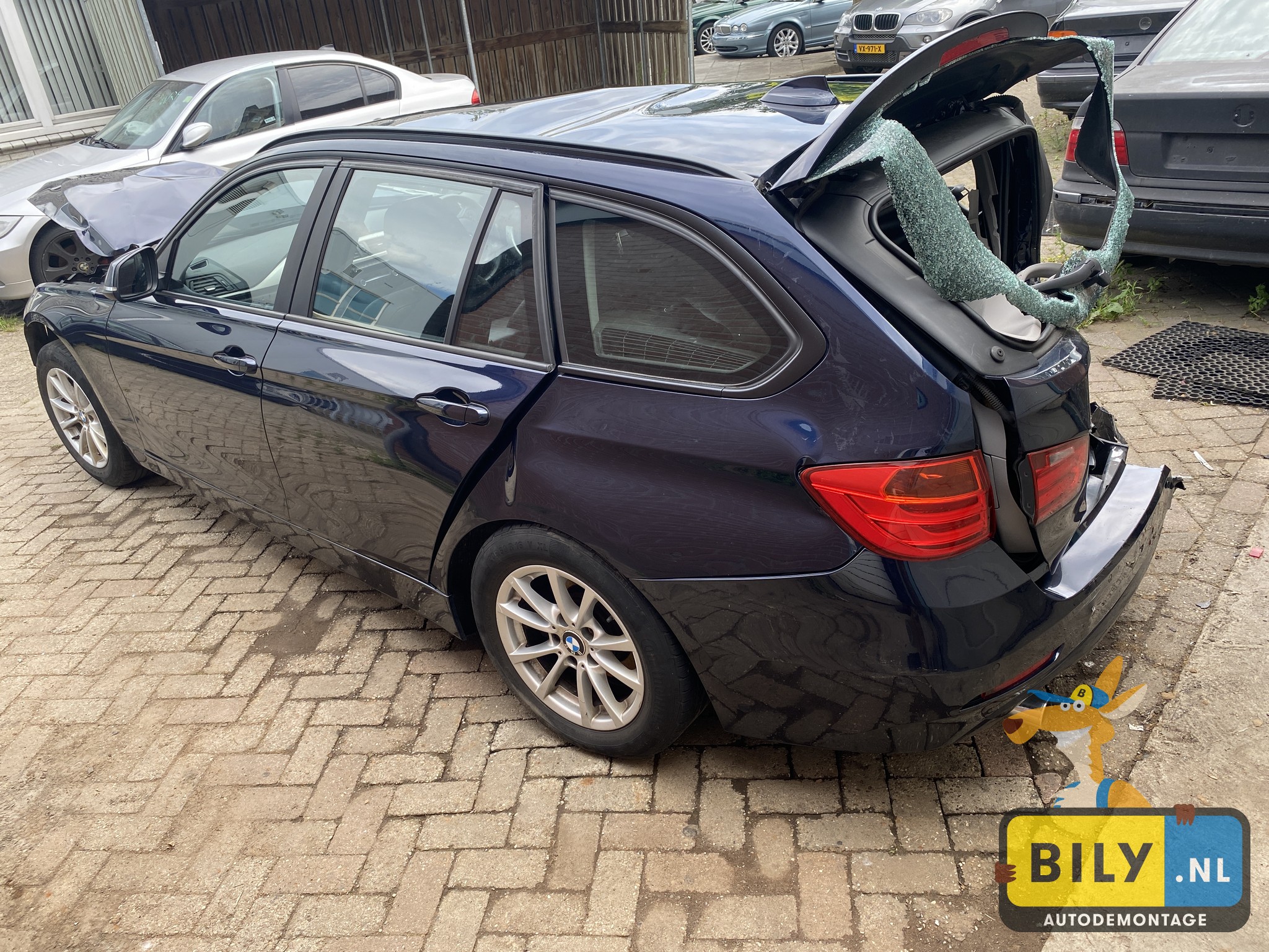 BMW F31 320D N47N imperialblauw brillanteffekt metallic - Afbeelding 3