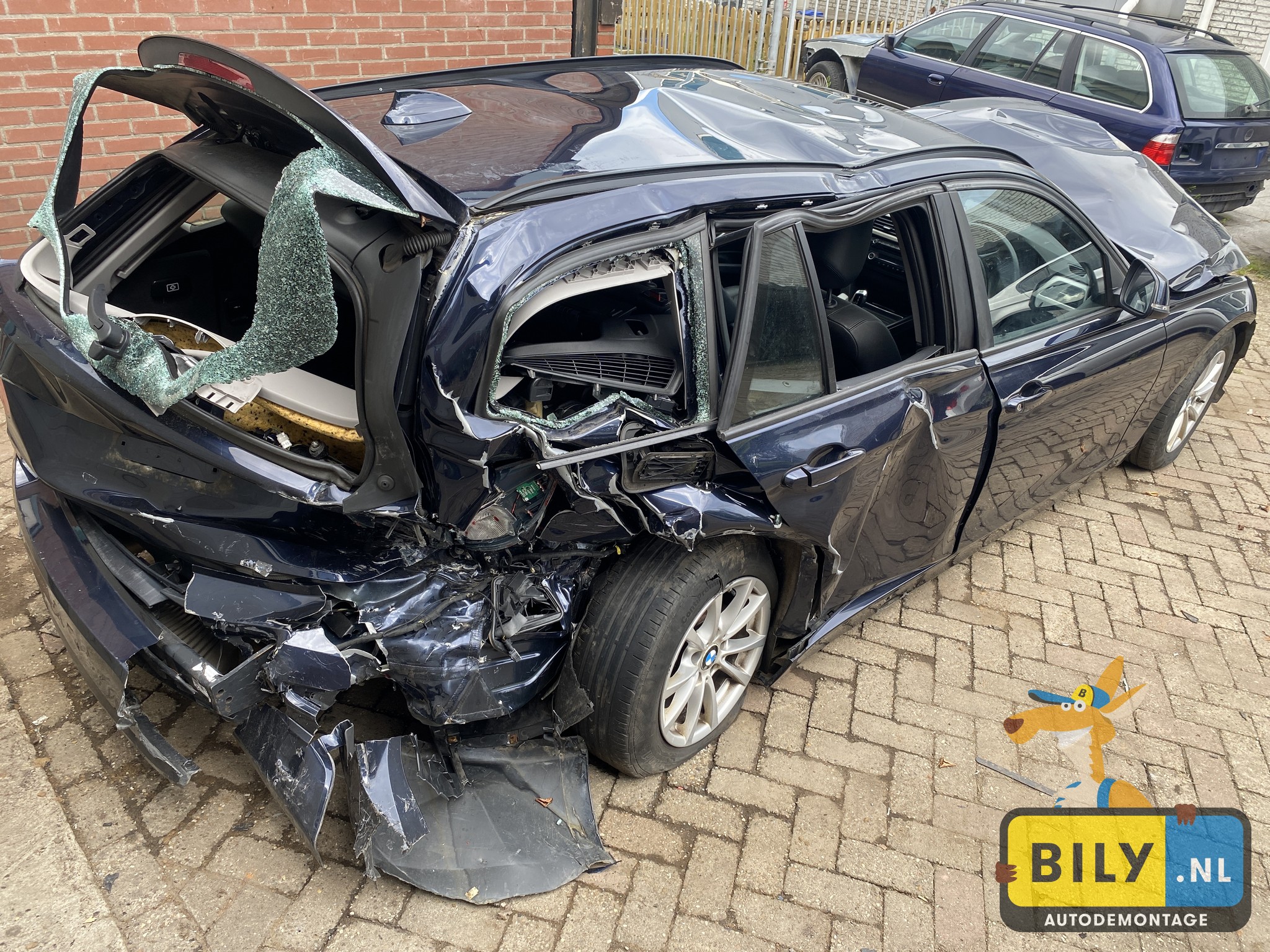 BMW F31 320D N47N imperialblauw brillanteffekt metallic - Afbeelding 4