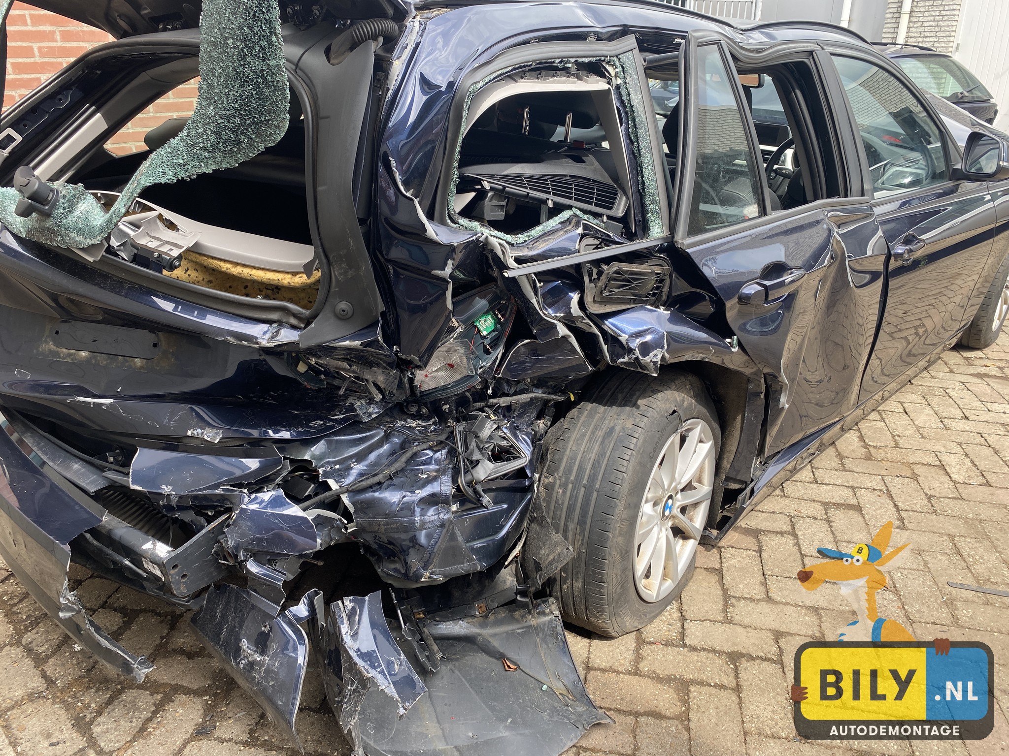 BMW F31 320D N47N imperialblauw brillanteffekt metallic - Afbeelding 8