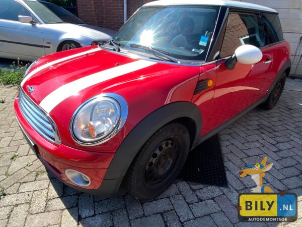 R56 Cooper N12B16 CHILI-RED