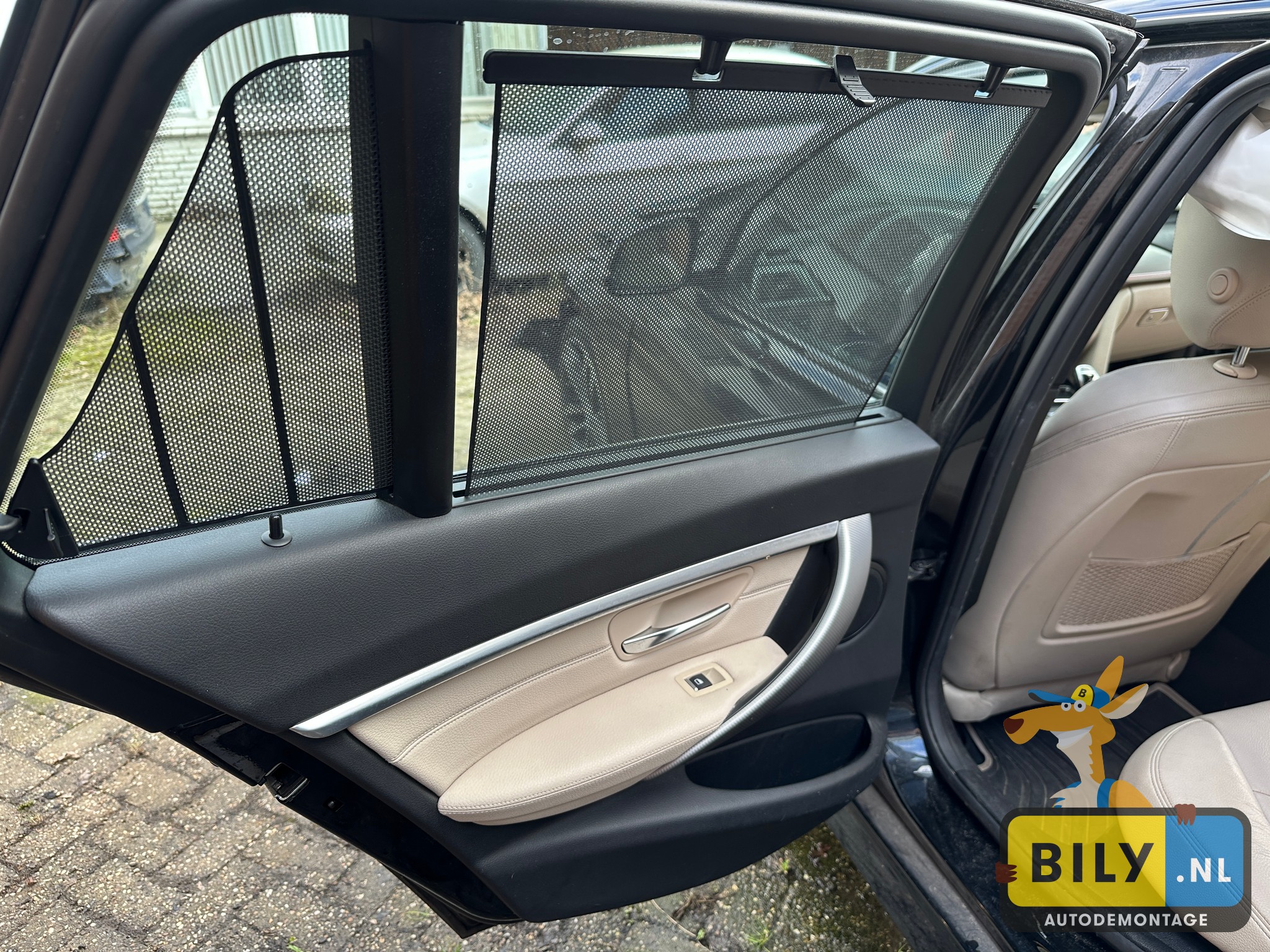 F31 320i B48M Black-sapphire metallic - Afbeelding 12