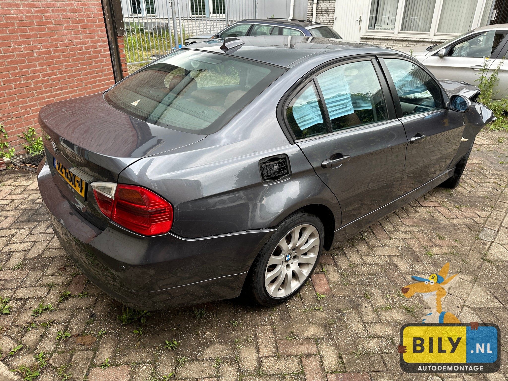 E90 320D sparkling-graphit metallic - Afbeelding 4