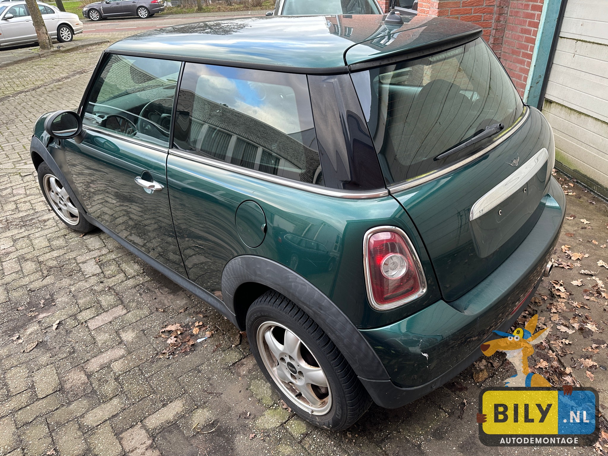 R56 cooper ONE N12 british-racing-green metallic - Afbeelding 5