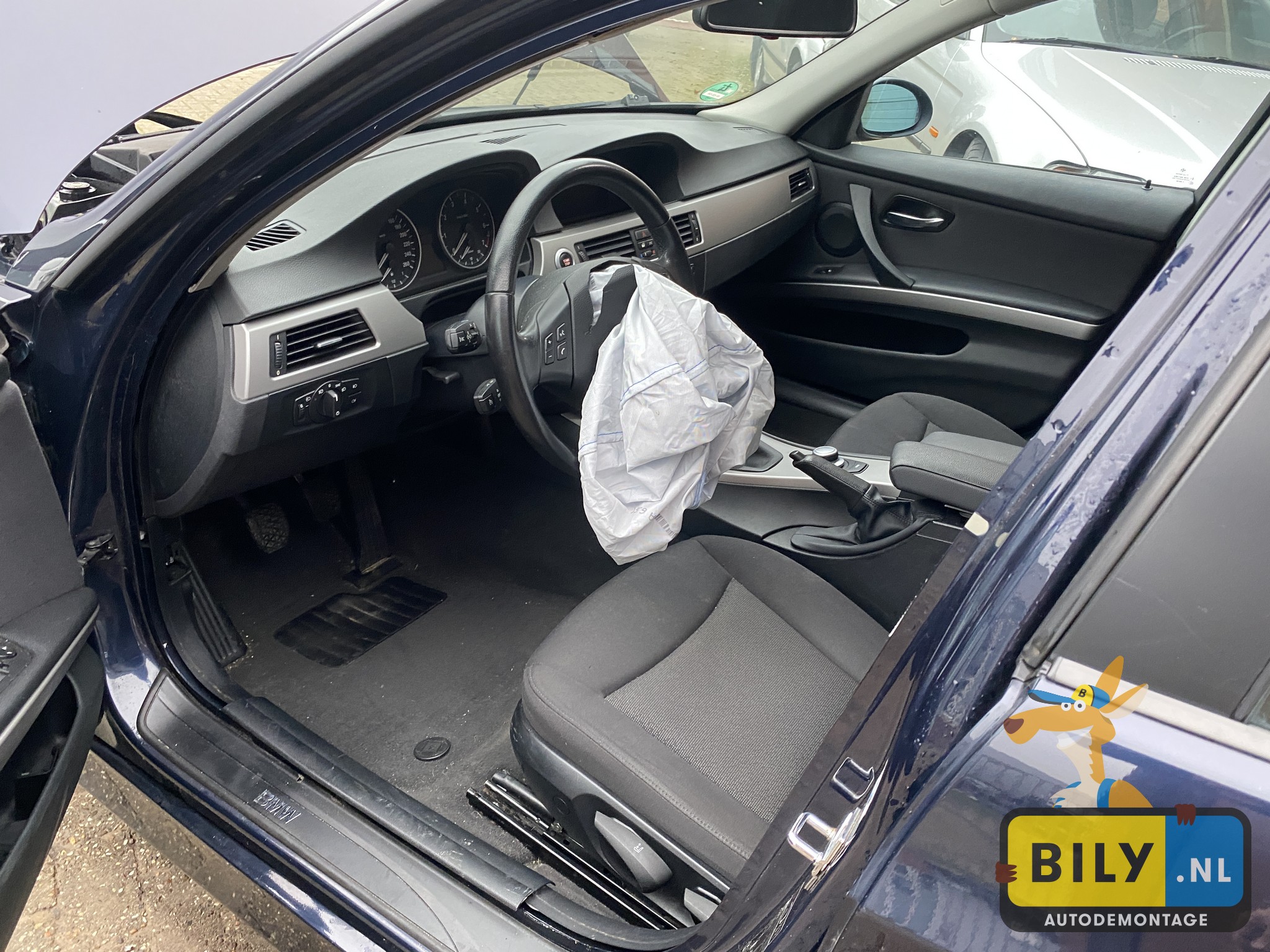 E91 318I N46B20 Monacoblau metallic - Afbeelding 17