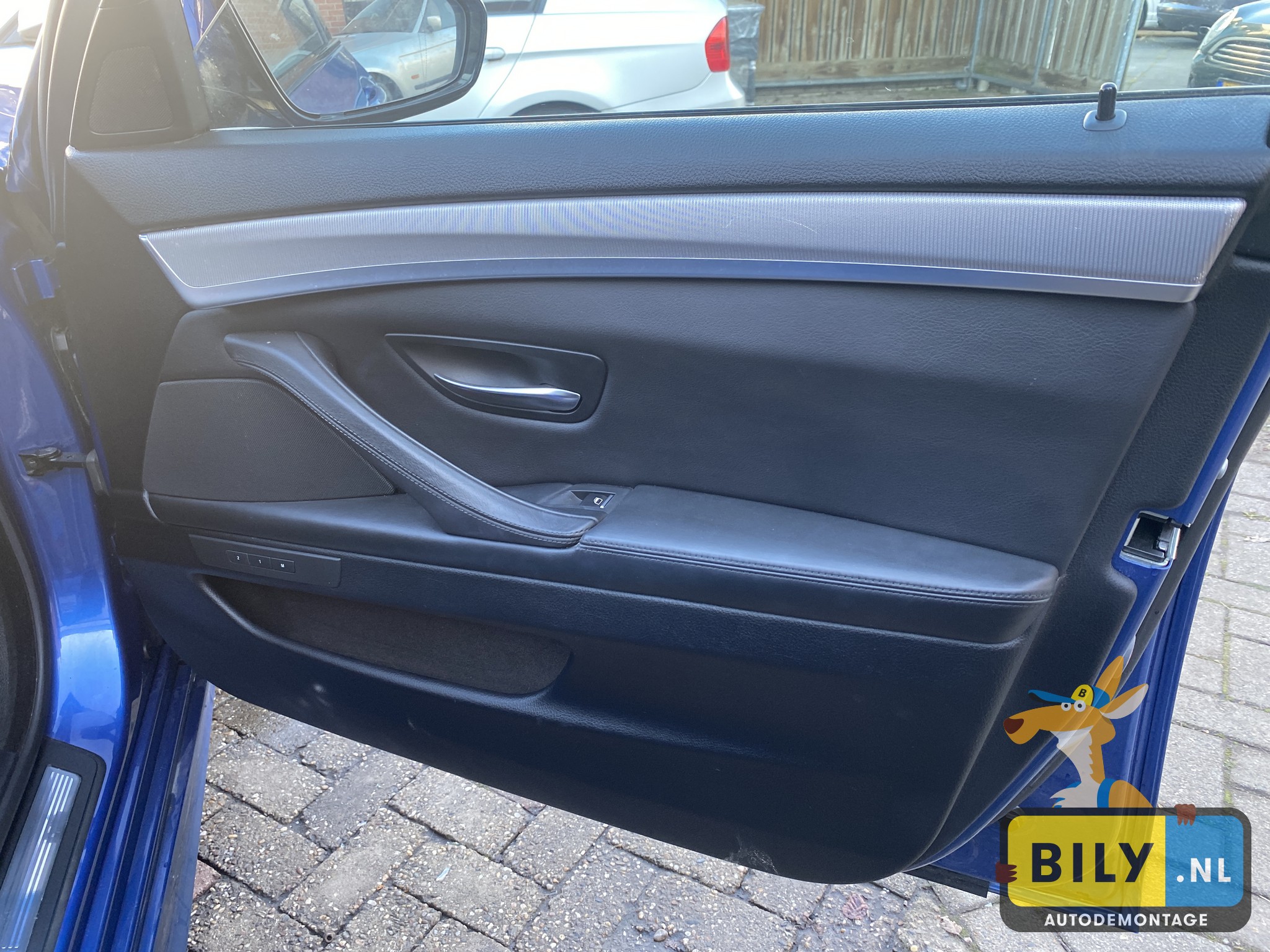 F10 M5 S63 Monte carlo blauw - Afbeelding 14