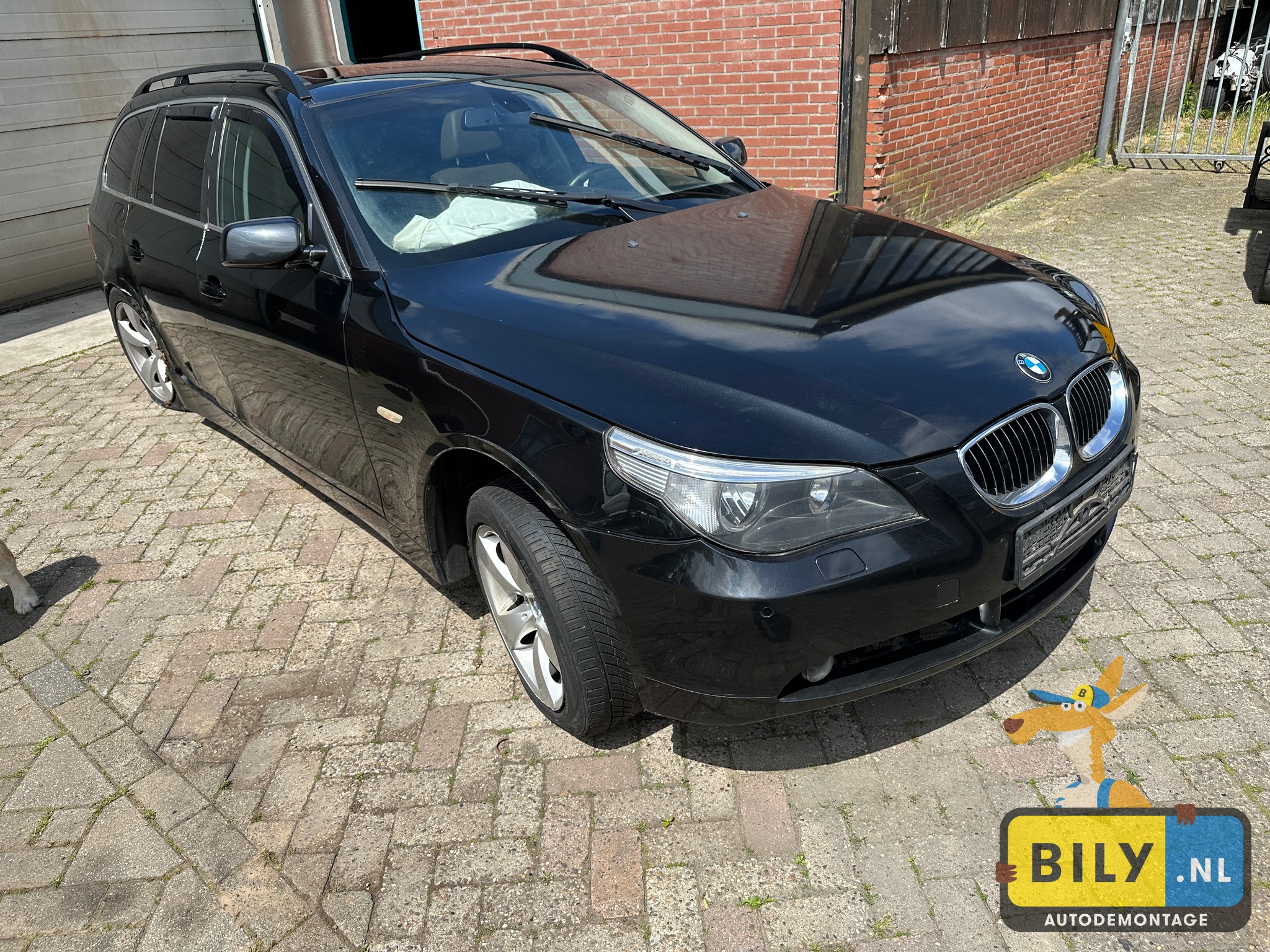 E60 525D M57N black-sapphire metallic - Afbeelding 3