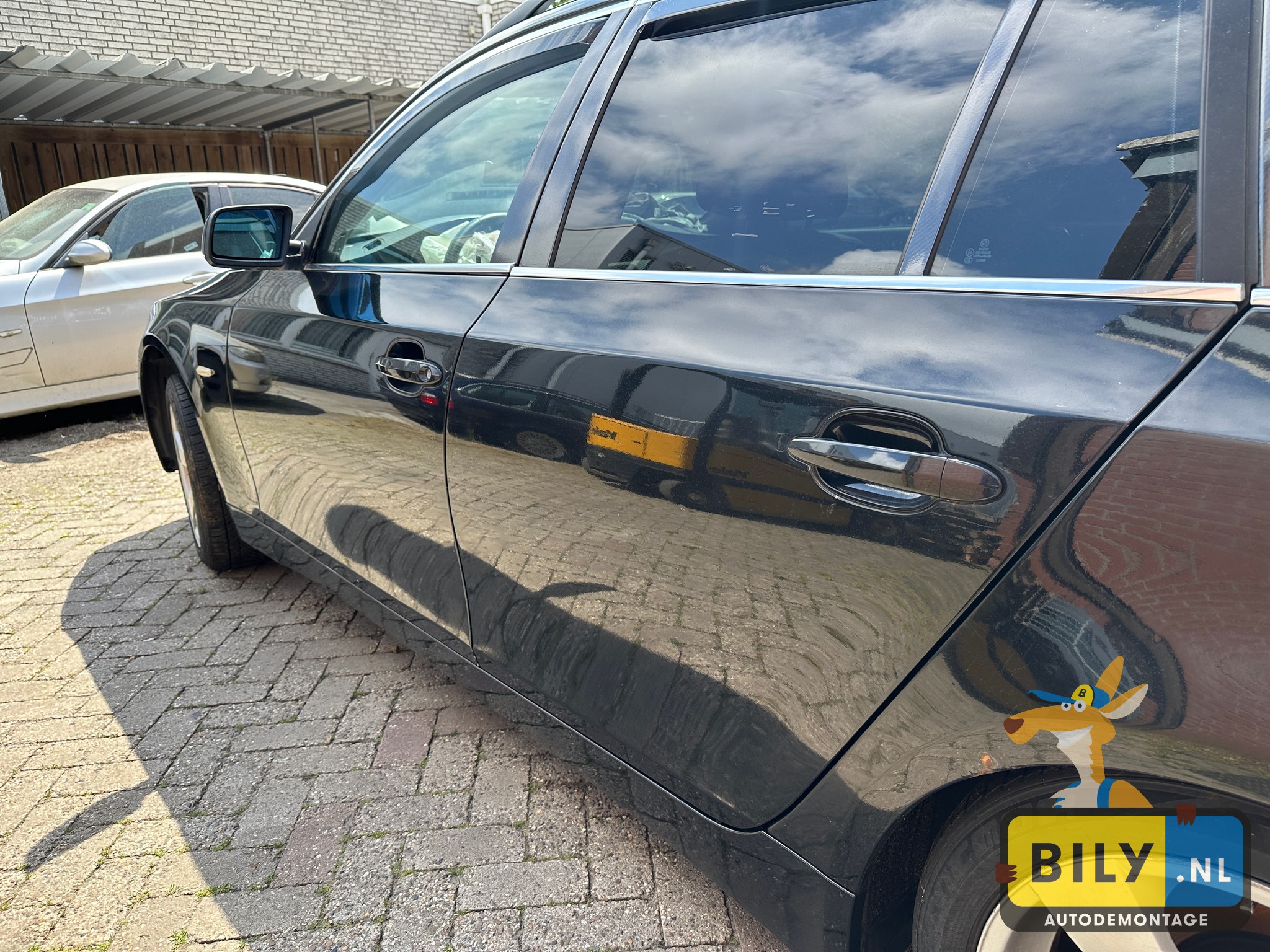 E60 525D M57N black-sapphire metallic - Afbeelding 6