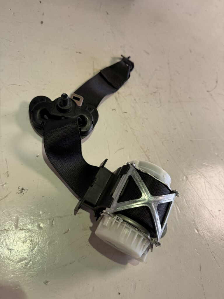 F30 Gordel rechts voor