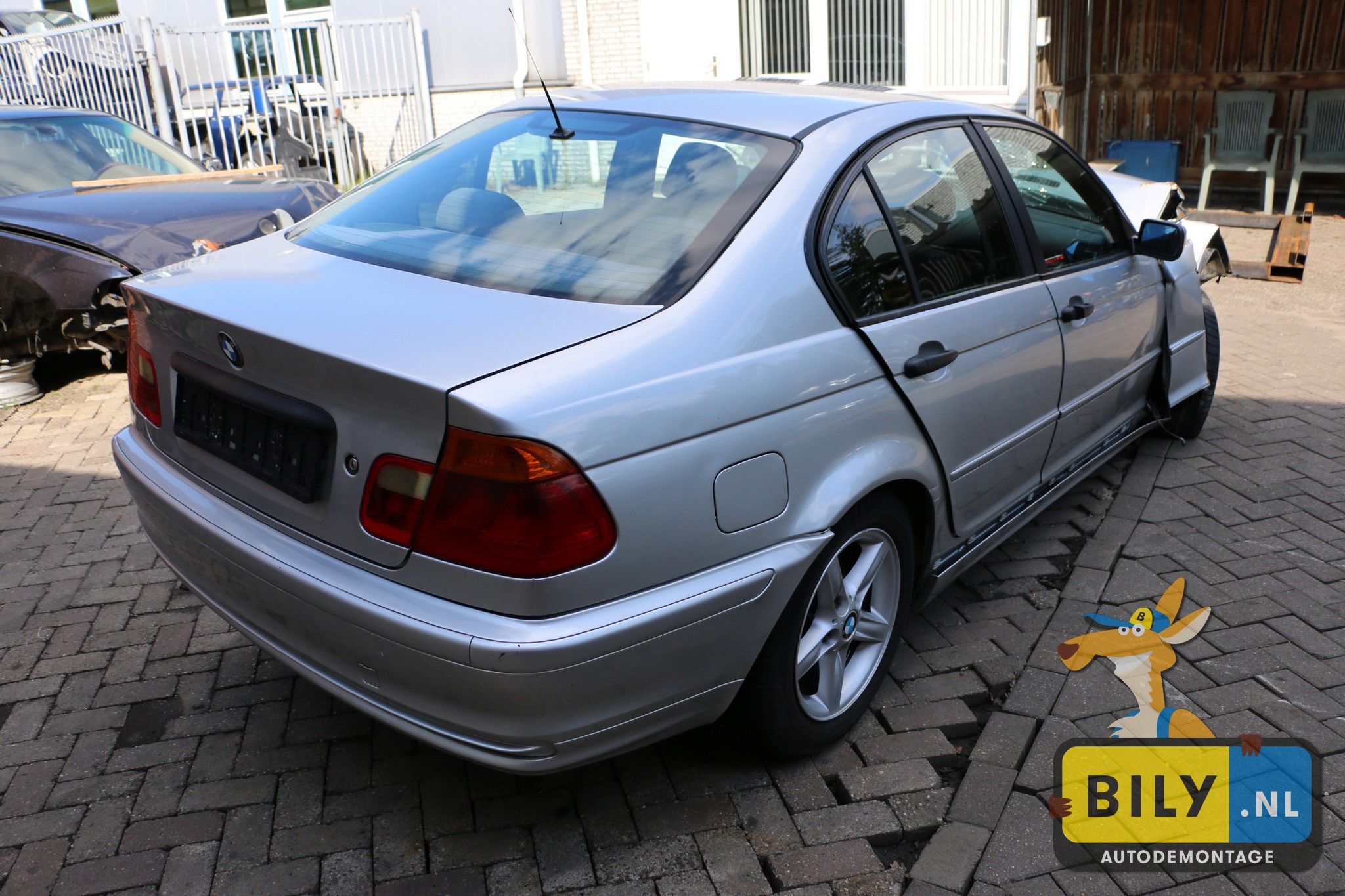 BMW E46 320D sedan M47 titanzilver metallic - Afbeelding 4