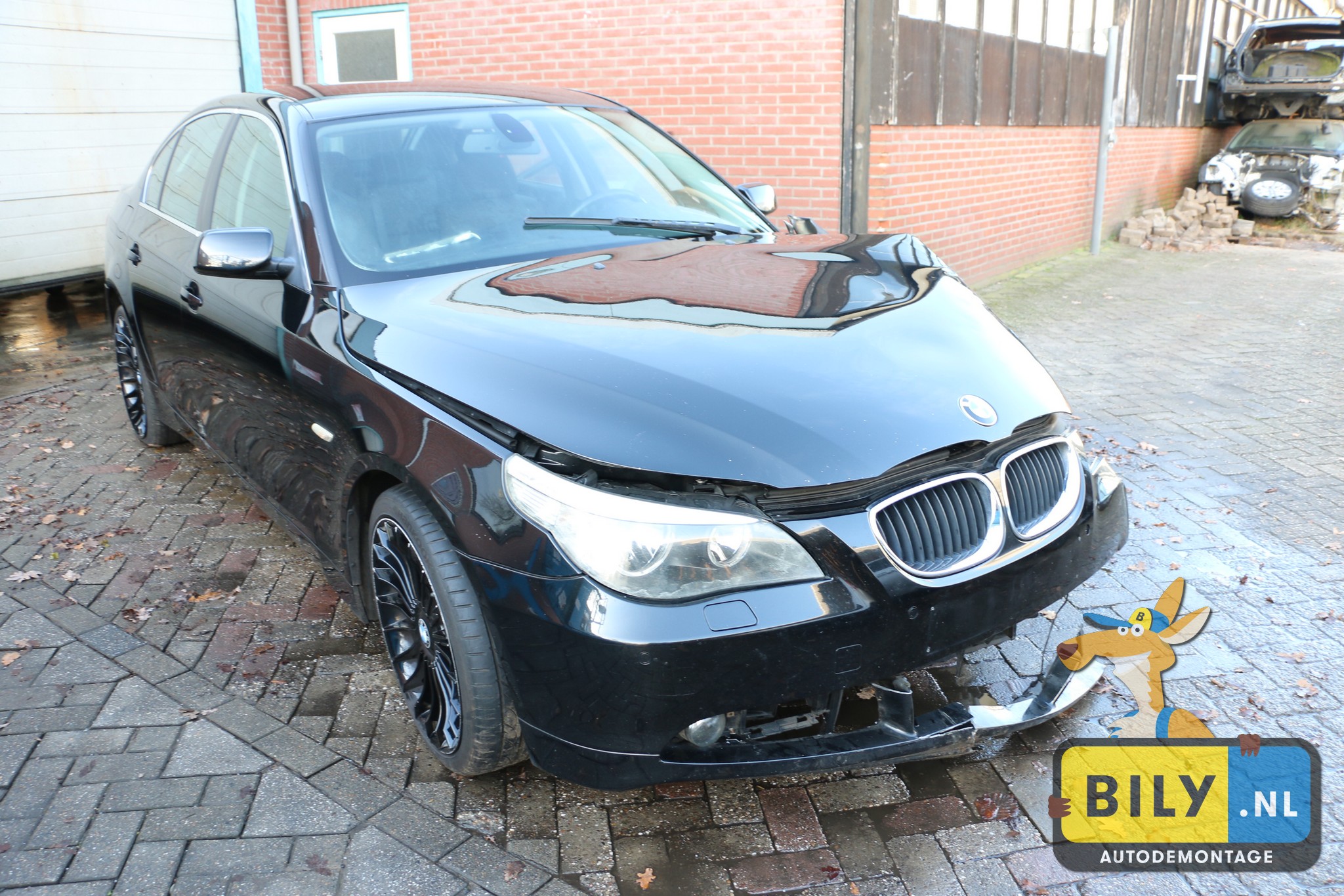 BMW E60 525i M54B25 black sapphire metallic