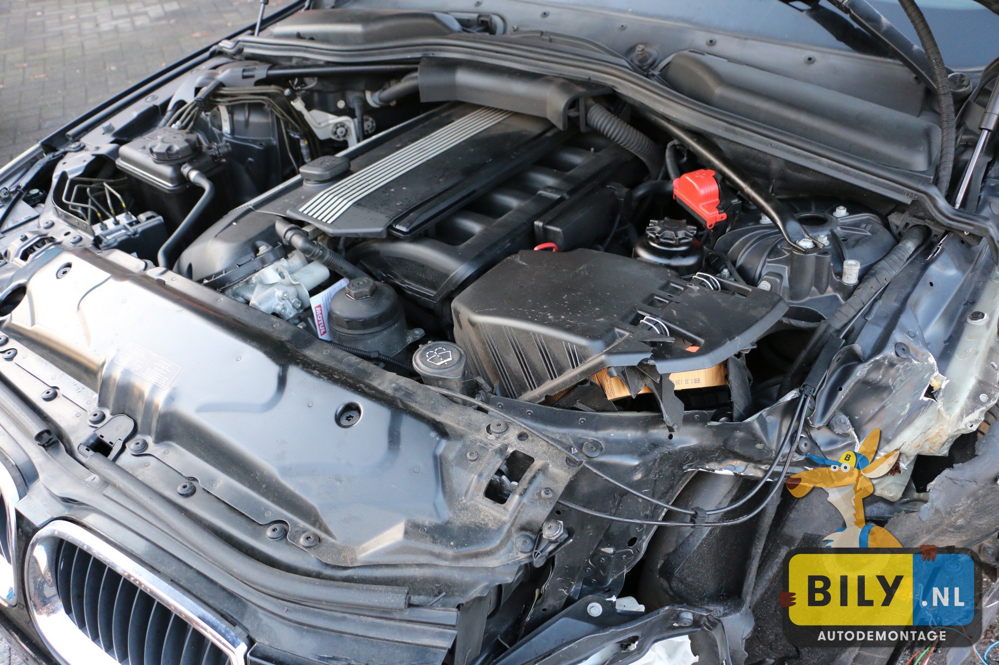 BMW E60 525i M54B25 black sapphire metallic - Afbeelding 15