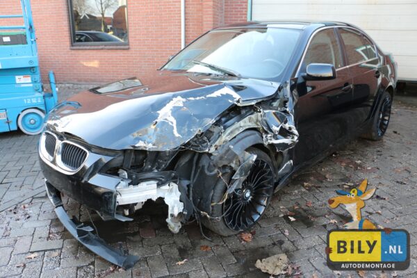 BMW E60 525i M54B25 black sapphire metallic