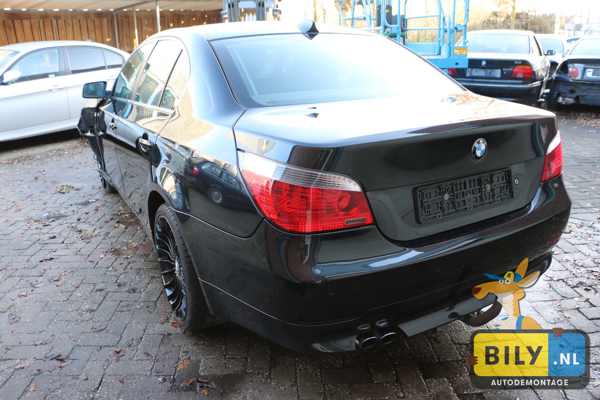 BMW E60 525i M54B25 black sapphire metallic - Afbeelding 4