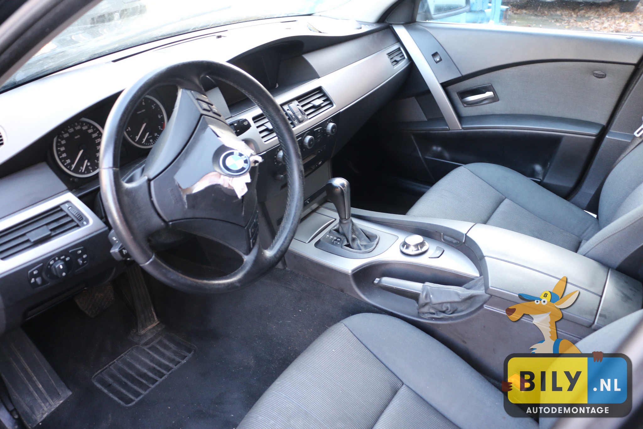 BMW E60 525i M54B25 black sapphire metallic - Afbeelding 6