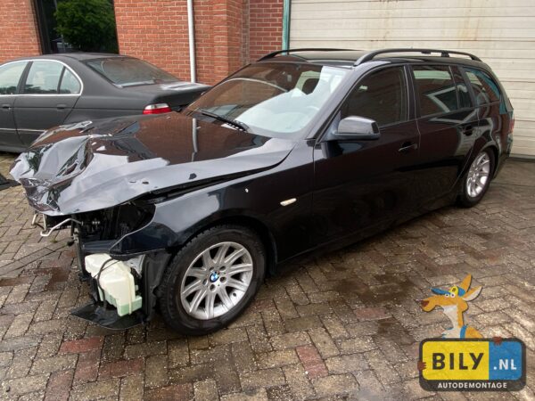 BMW E61 523I N53 Black-sapphire metallic