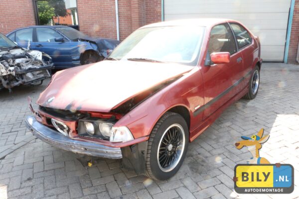 BMW E36 316i compact M43 sienarot 2 metallic