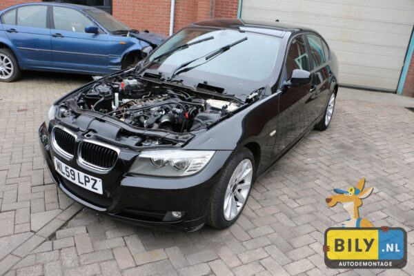 BMW E90 318i N43B20 schwarz 2