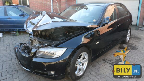 BMW E90 320D M47N2 schwarz 2