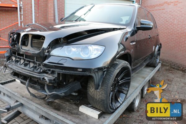 BMW E70 X5 M S63 black sapphire metallic