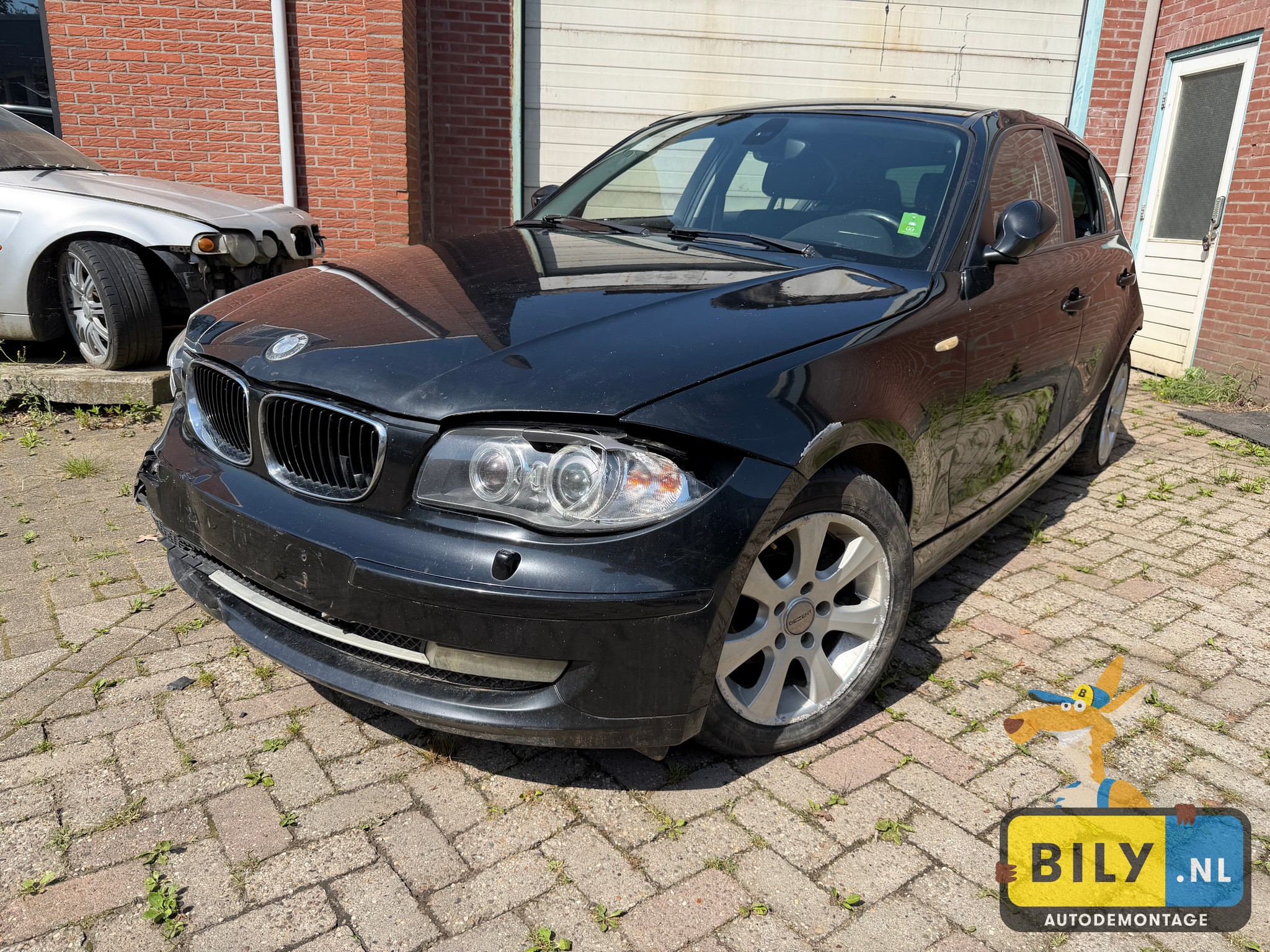 BMW E87 118D N47 black sapphire metallic