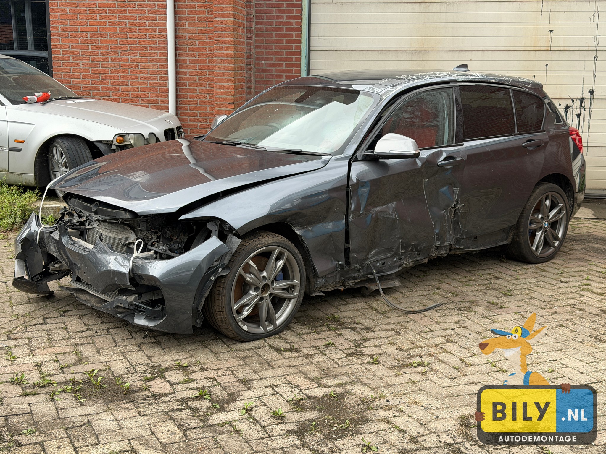 BMW F20 M140i mineral-grau metallic